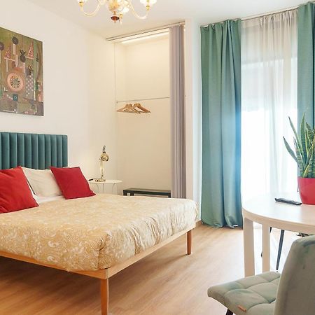 Via Prospero Petroni 9 - Bari Stazione - Hotel Bagian luar foto