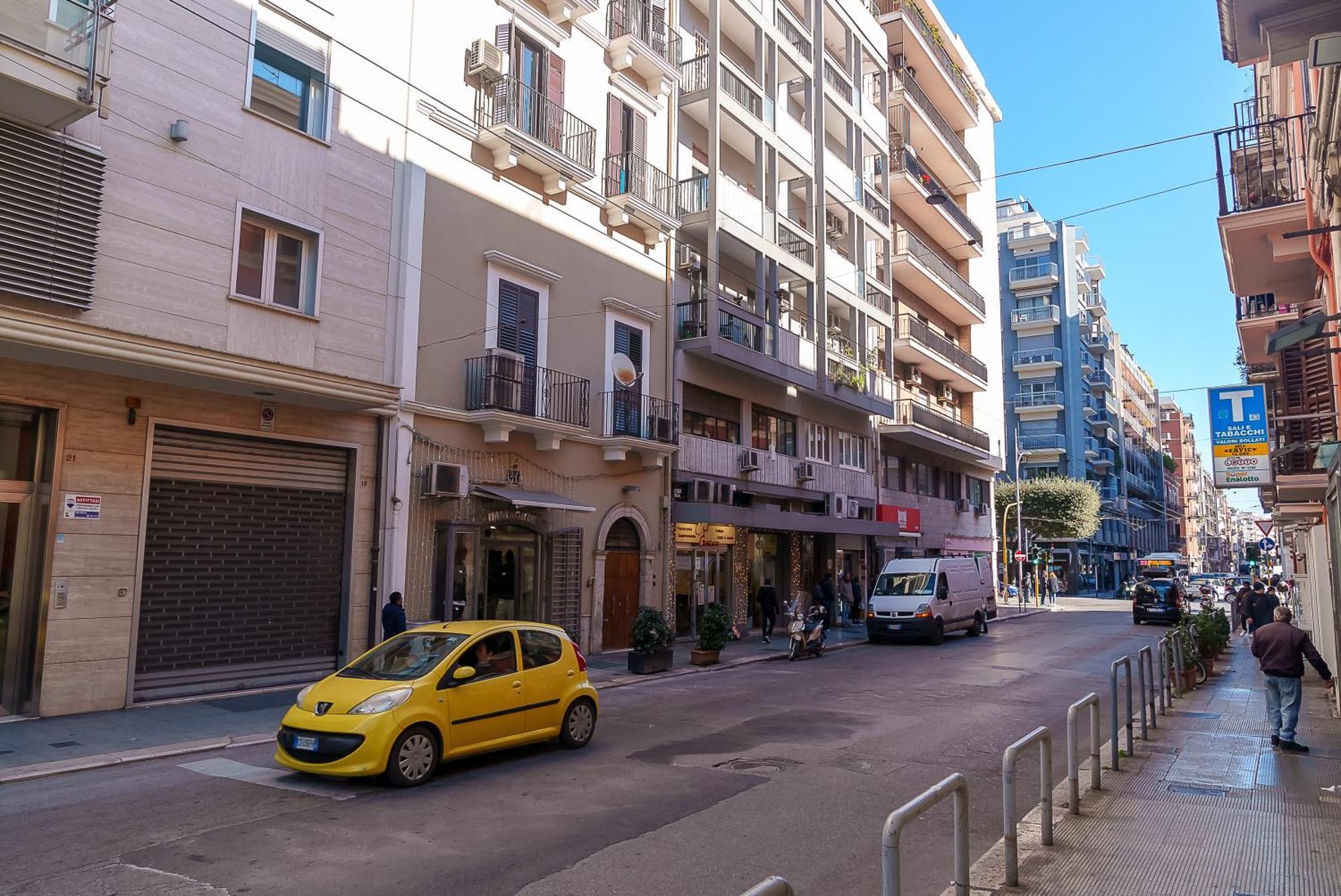 Via Prospero Petroni 9 - Bari Stazione - Hotel Bagian luar foto